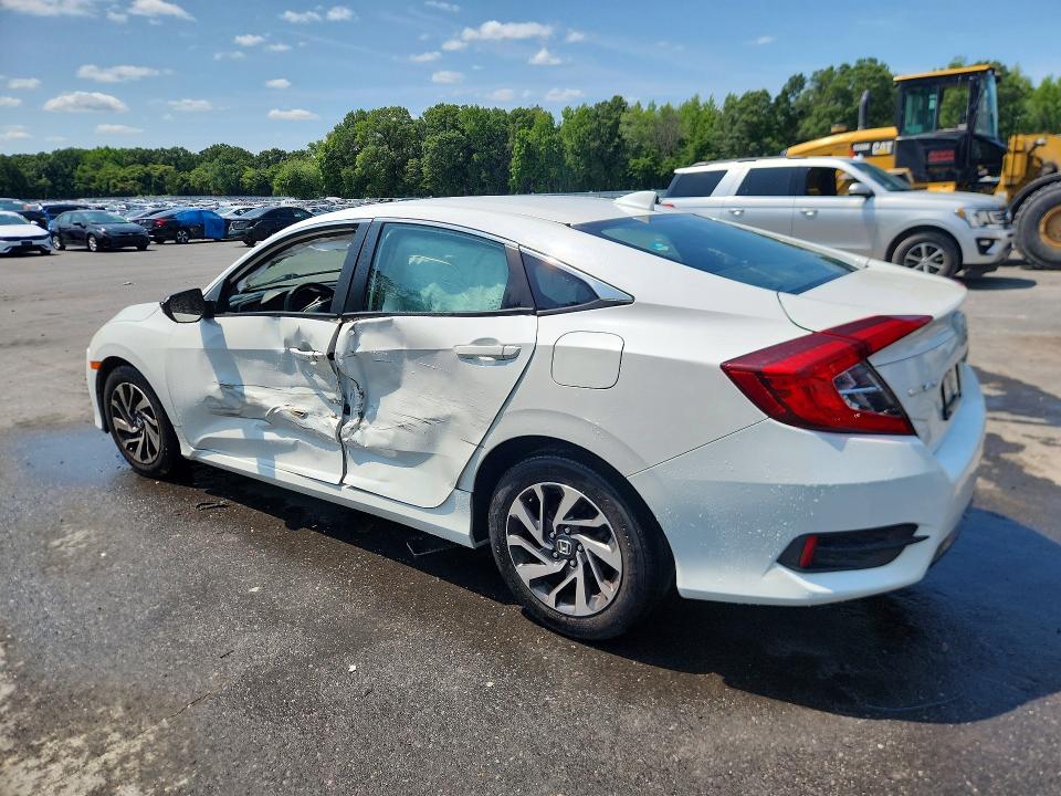 Photo 2 from auction – 2017 HONDA CIVIC with VIN 2HGFC2F70HH553032