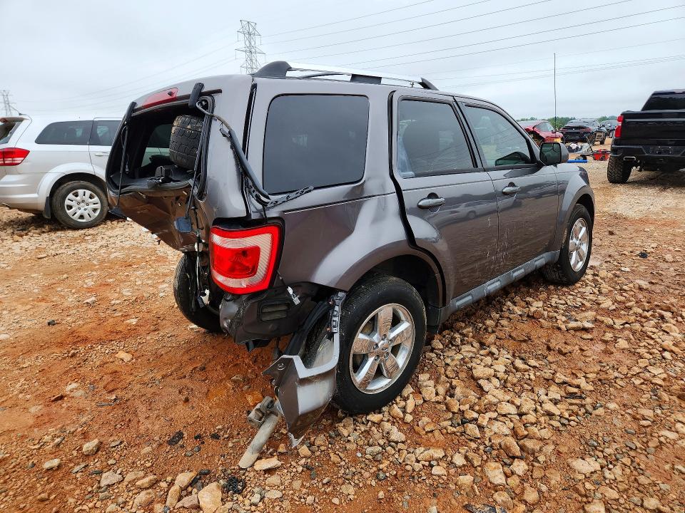 Photo 3 from auction – 2011 FORD ESCAPE with VIN 1FMCU0EG0BKB02893