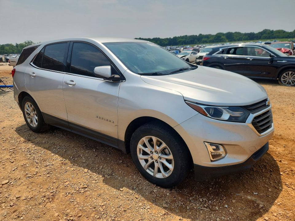Photo 4 from auction – 2018 CHEVROLET EQUINOX with VIN 3GNAXJEV7JS576177