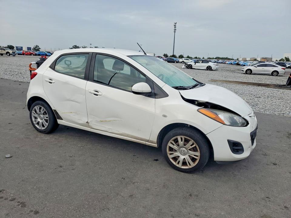 Photo 4 from auction – 2012 MAZDA MAZDA2 with VIN JM1DE1KZ6C0133810