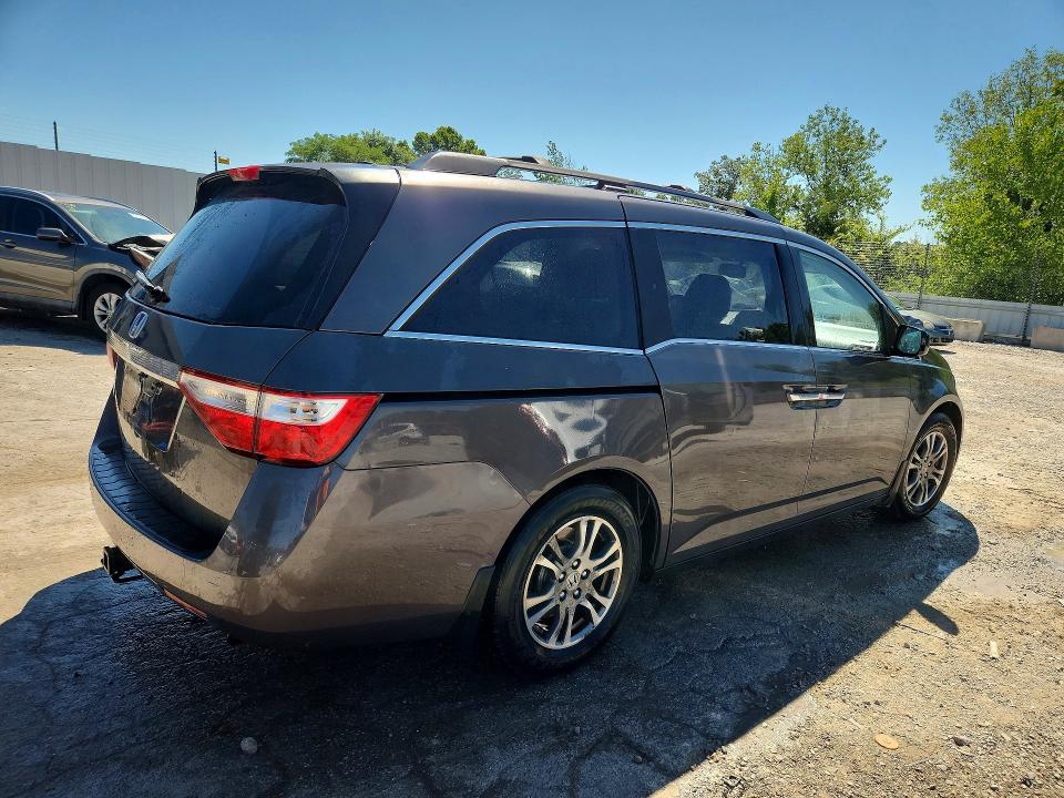 Photo 3 from auction – 2013 HONDA ODYSSEY with VIN 5FNRL5H68DB064895