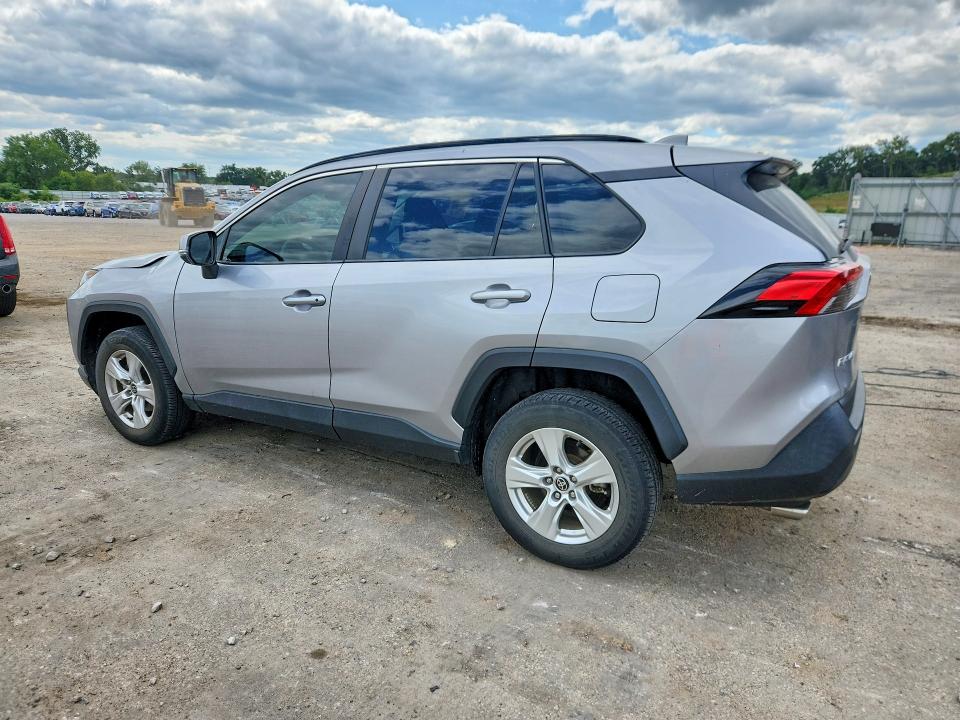 Photo 2 from auction – 2021 TOYOTA RAV4 with VIN 2T3W1RFV6MC143116