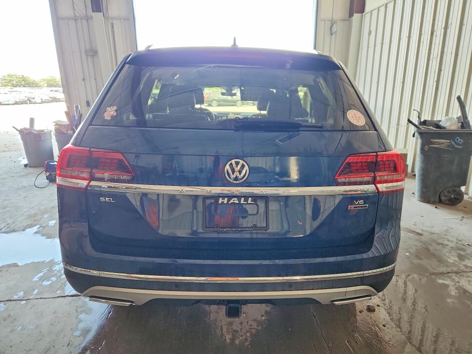 Photo 6 from auction – 2019 VOLKSWAGEN ATLAS with VIN 1V2NR2CA7KC620193