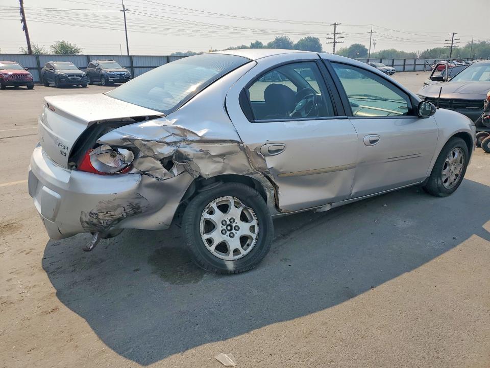 Photo 3 from auction – 2004 DODGE NEON with VIN 1B3ES56CX4D592781