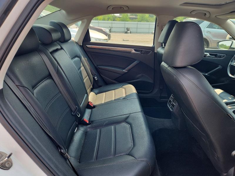 Photo 10 from auction – 2016 VOLKSWAGEN PASSAT with VIN 1VWBT7A34GC030237