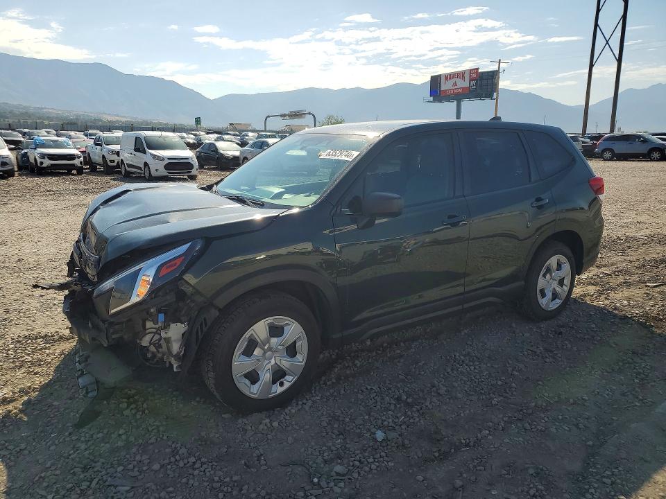 SUBARU FORESTER 2022 с VIN JF2SKAAC2NH449742 - Снимка от търг