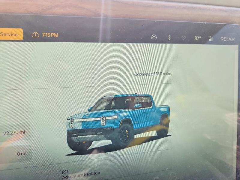 Photo 9 from auction – 2022 RIVIAN R1T with VIN 7FCTGAAA8NN011189