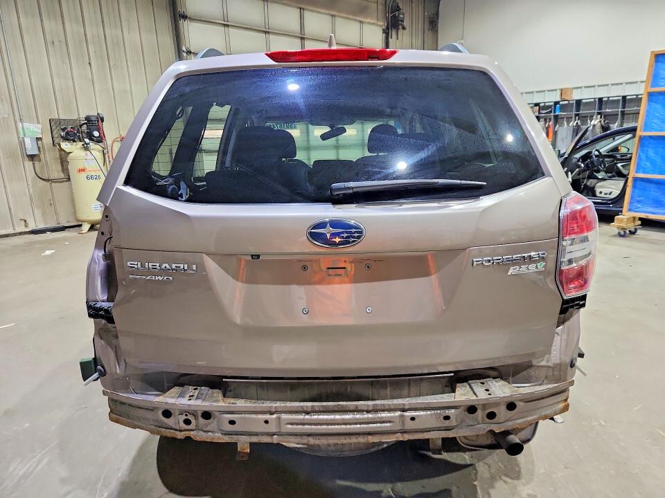 Photo 6 from auction – 2016 SUBARU FORESTER with VIN JF2SJADC1GH402672