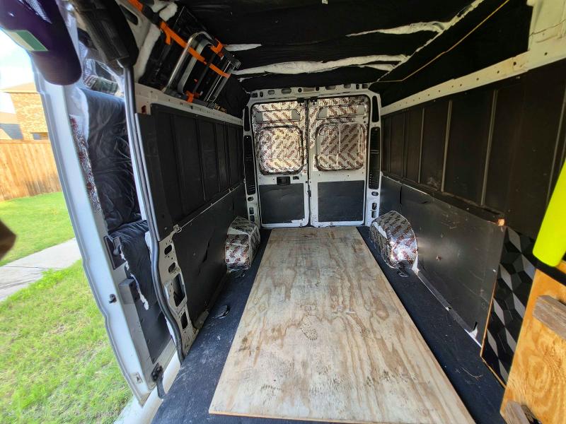 Photo 6 from auction – 2019 RAM PROMASTER 2500 with VIN 3C6TRVDG5KE500437