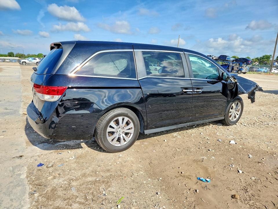 Photo 3 from auction – 2017 HONDA ODYSSEY with VIN 5FNRL5H67HB003463