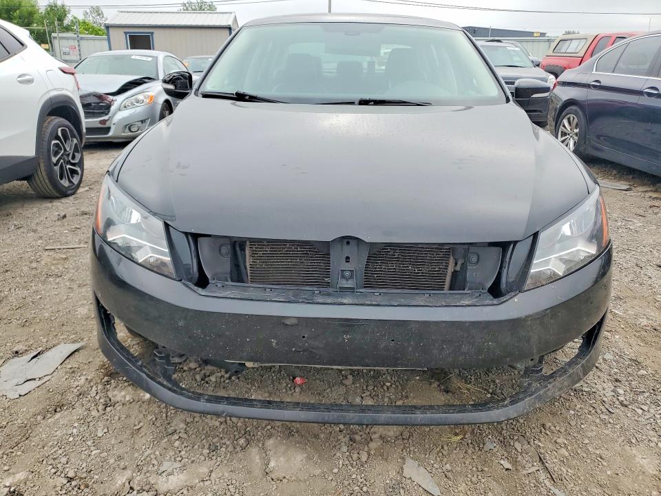 Photo 5 from auction – 2012 VOLKSWAGEN PASSAT with VIN 1VWBH7A33CC106512