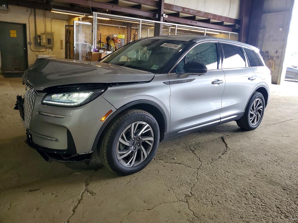 Photo 1 from auction – 2023 LINCOLN CORSAIR with VIN 5LMCJ1DA0PUL20823