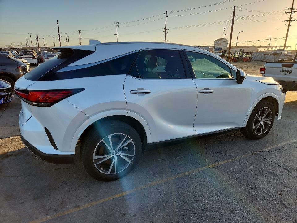 Photo 3 from auction – 2024 LEXUS RX 350 with VIN 2T2BAMBA9RC042684