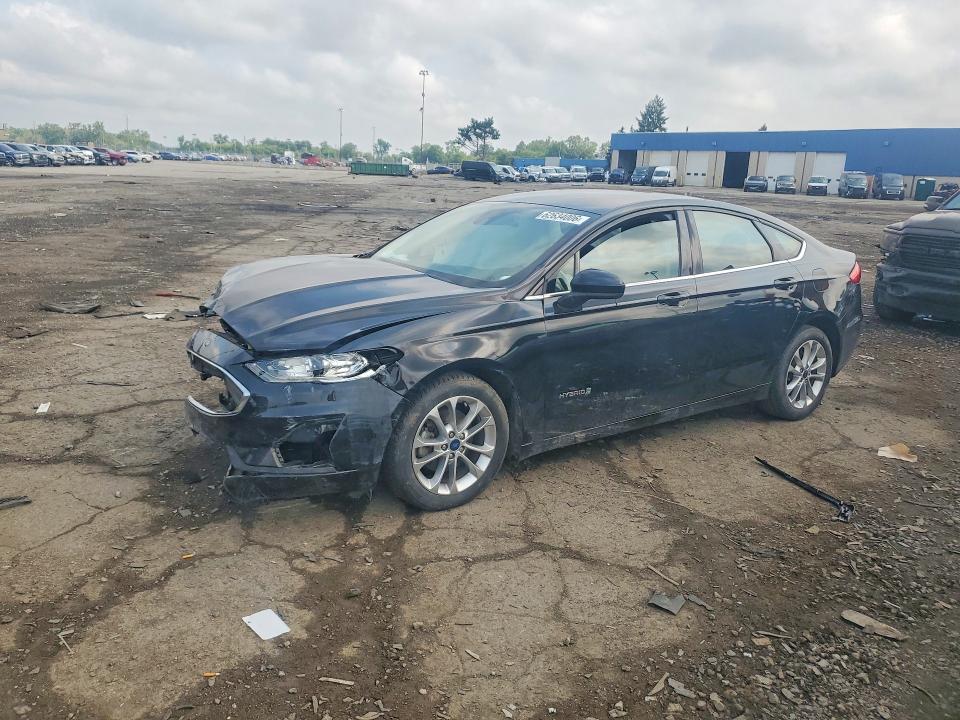 FORD FUSION 2019 with VIN 3FA6P0LU4KR131008 - Photo from auction