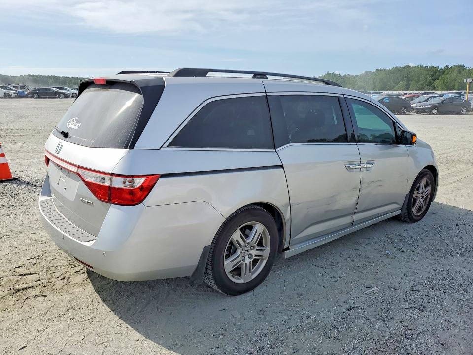 Photo 3 from auction – 2011 HONDA ODYSSEY with VIN 5FNRL5H97BB093103