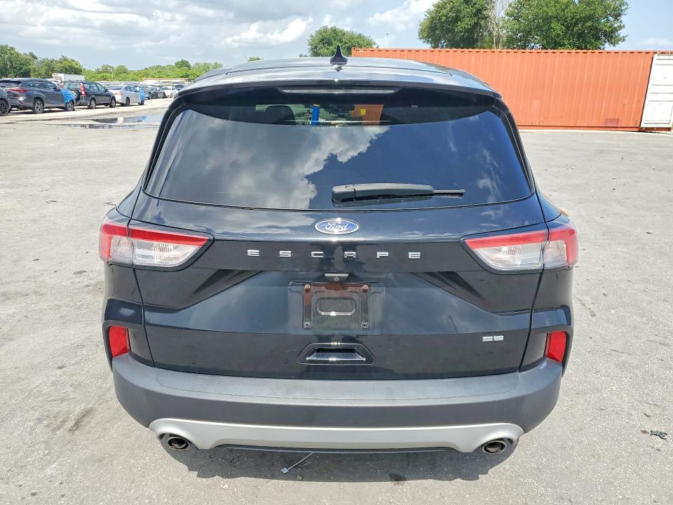 Photo 6 from auction – 2020 FORD ESCAPE SE FWD with VIN 1FMCU0G68LUA23935