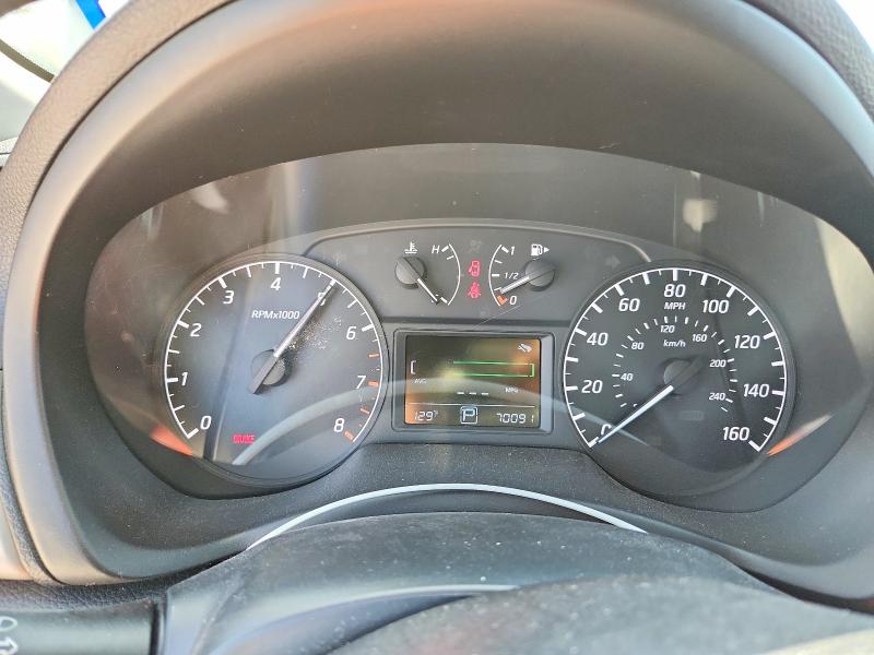 Photo 9 from auction – 2015 NISSAN SENTRA with VIN 3N1AB7AP3FY227686