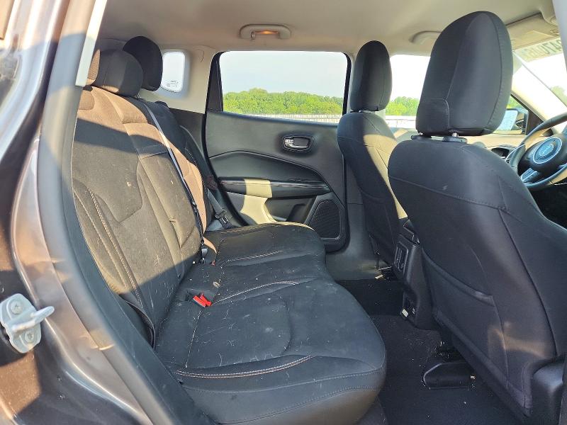 Photo 11 from auction – 2018 JEEP COMPASS with VIN 3C4NJDAB4JT290788