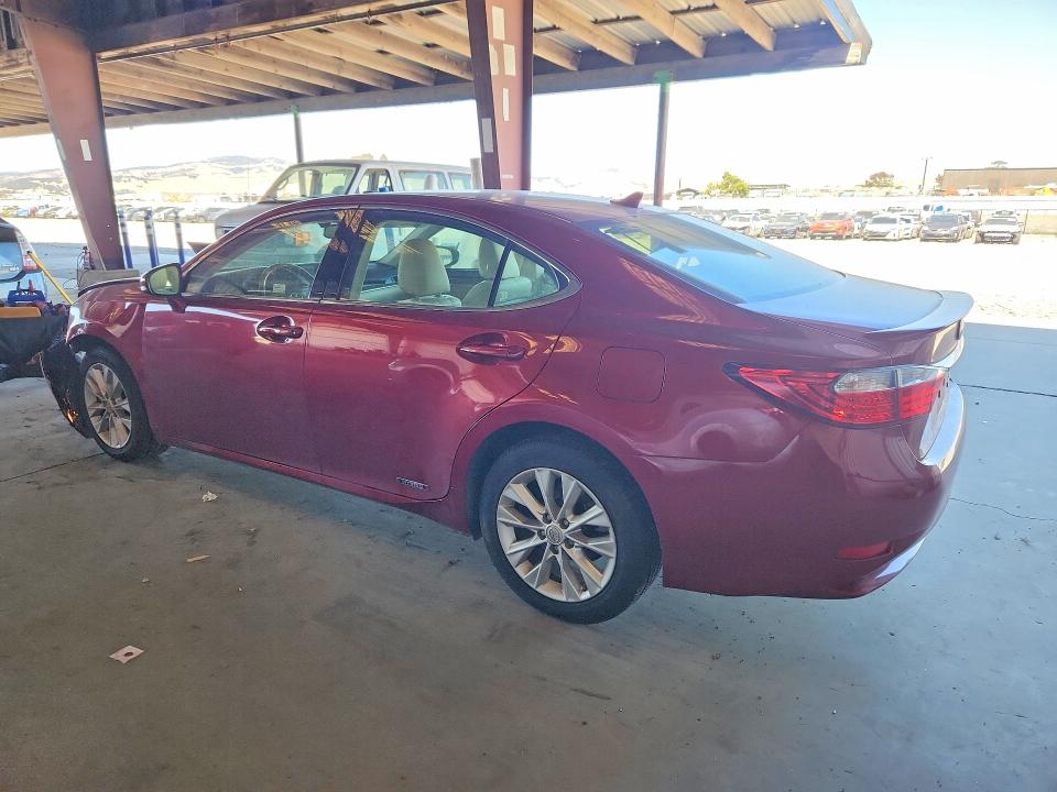Photo 2 from auction – 2013 LEXUS ES with VIN JTHBW1GG9D2030879