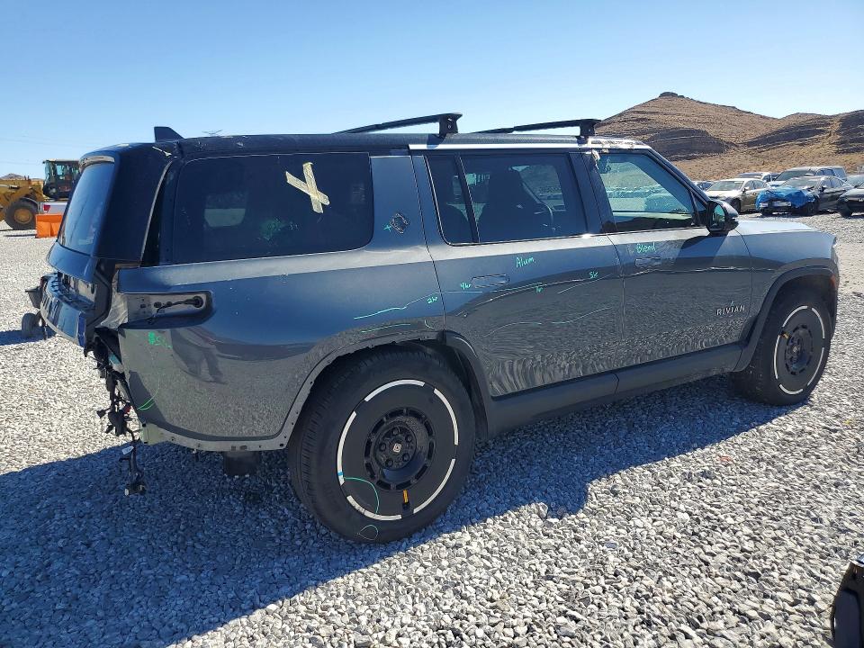 Photo 3 from auction – 2025 RIVIAN R1S with VIN 7PDSGBBA6SN052897