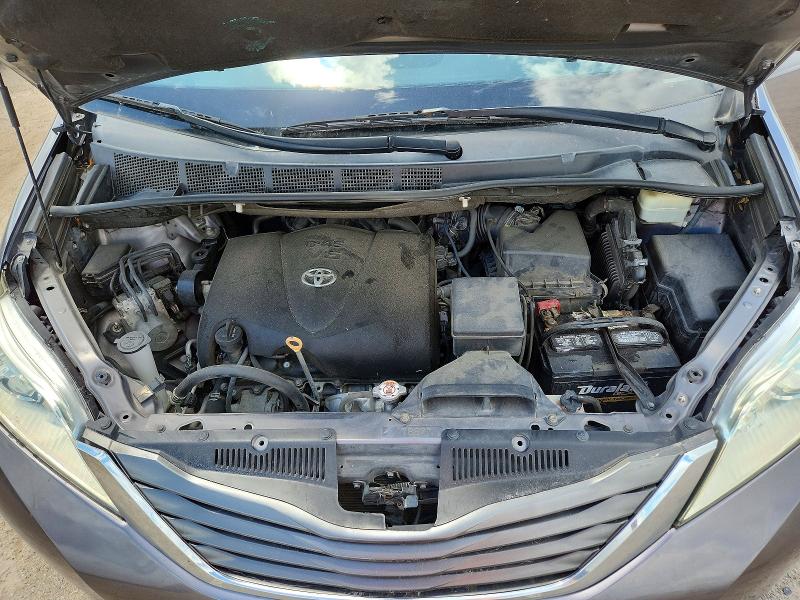 Photo 12 from auction – 2017 TOYOTA SIENNA with VIN 5TDYZ3DC1HS809336