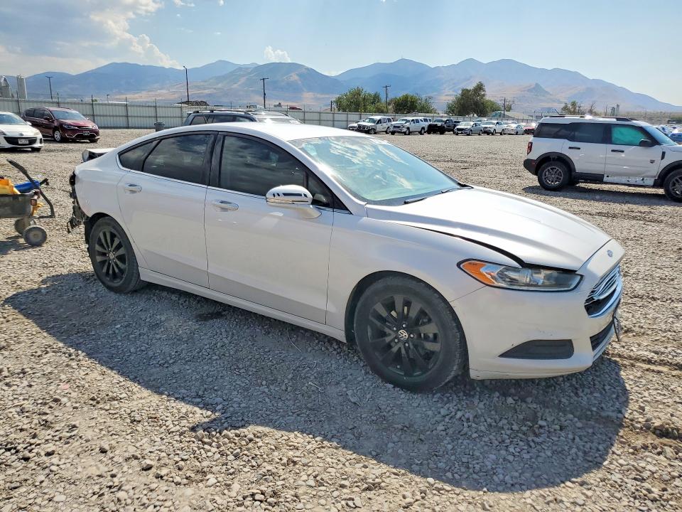 Photo 4 from auction – 2016 FORD FUSION with VIN 3FA6P0H73GR384735