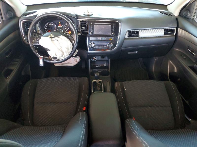 Photo 8 from auction – 2016 MITSUBISHI OUTLANDER with VIN JA4AD3A38GZ004137