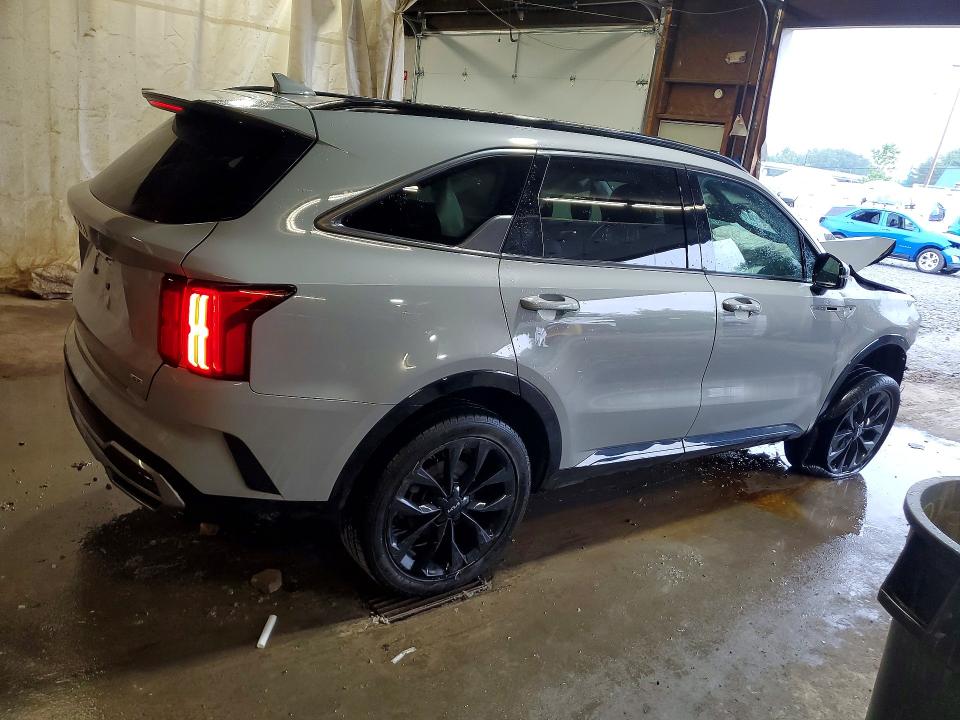 Photo 3 from auction – 2023 KIA SORENTO with VIN 5XYRKDLF4PG225261