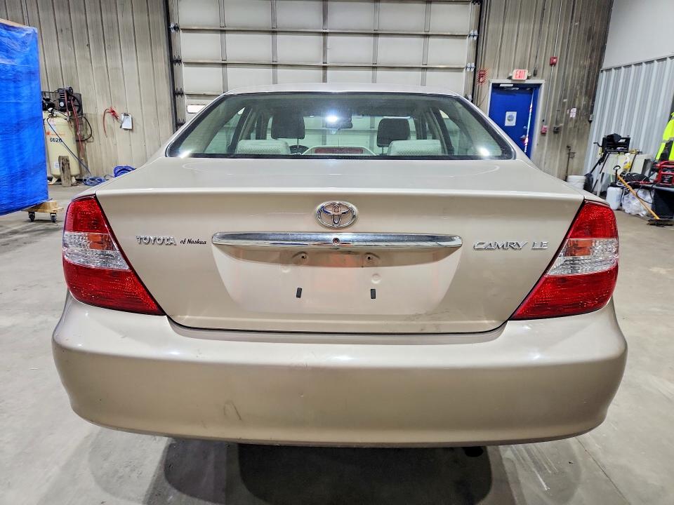 Photo 6 from auction – 2004 TOYOTA CAMRY with VIN 4T1BE32K74U826803