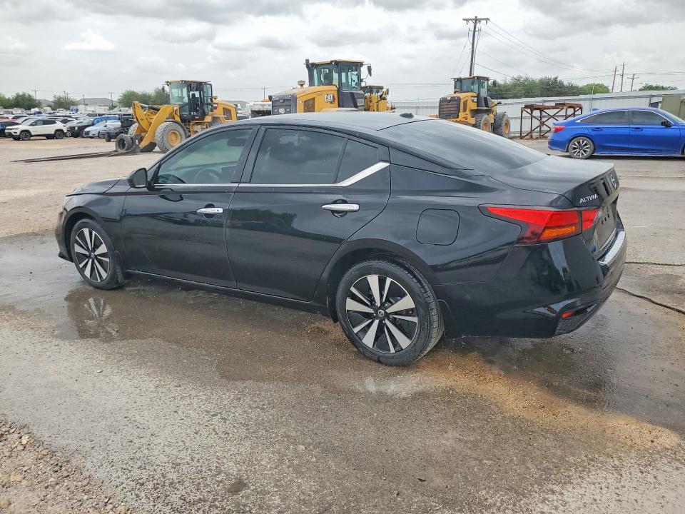 Photo 2 from auction – 2021 NISSAN ALTIMA with VIN 1N4BL4DV6MN417618
