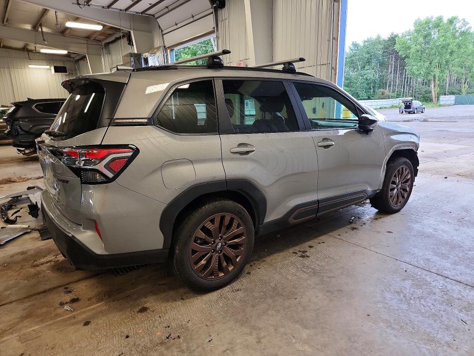 Photo 3 from auction – 2025 SUBARU FORESTER with VIN JF2SLDHC5SH598517