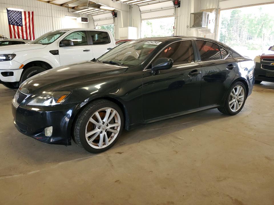LEXUS IS 2007 with VIN JTHBE262675013636 - Photo from auction