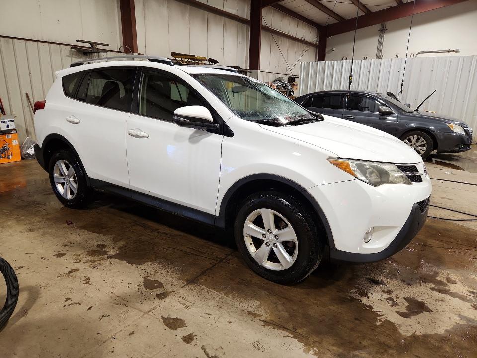 Photo 4 from auction – 2013 TOYOTA RAV4 with VIN JTMRFREV8DD043255