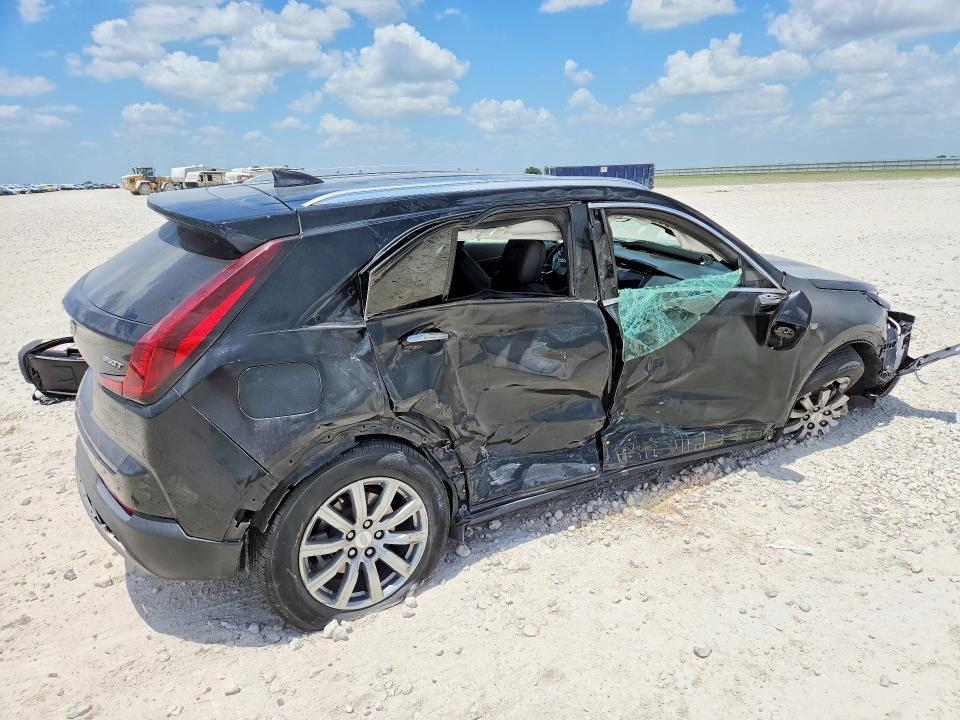 Photo 3 from auction – 2020 CADILLAC XT4 with VIN 1GYFZDR40LF069232