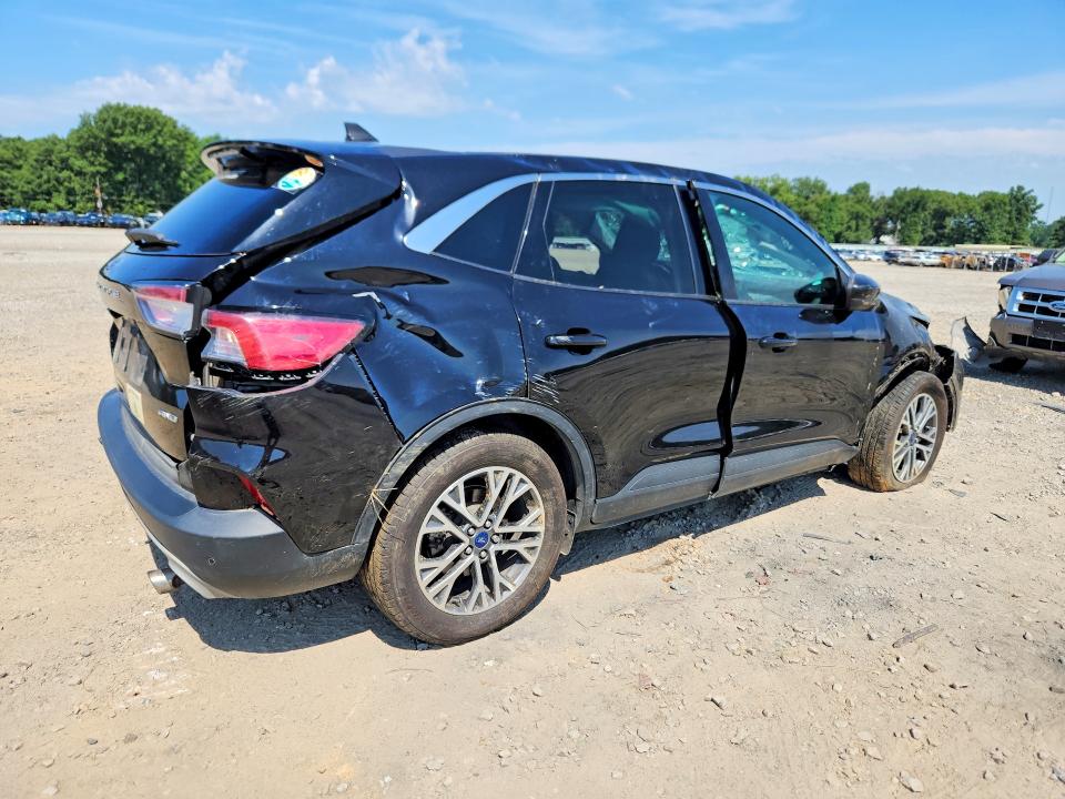 Photo 3 from auction – 2022 FORD ESCAPE with VIN 1FMCU9H67NUA53899