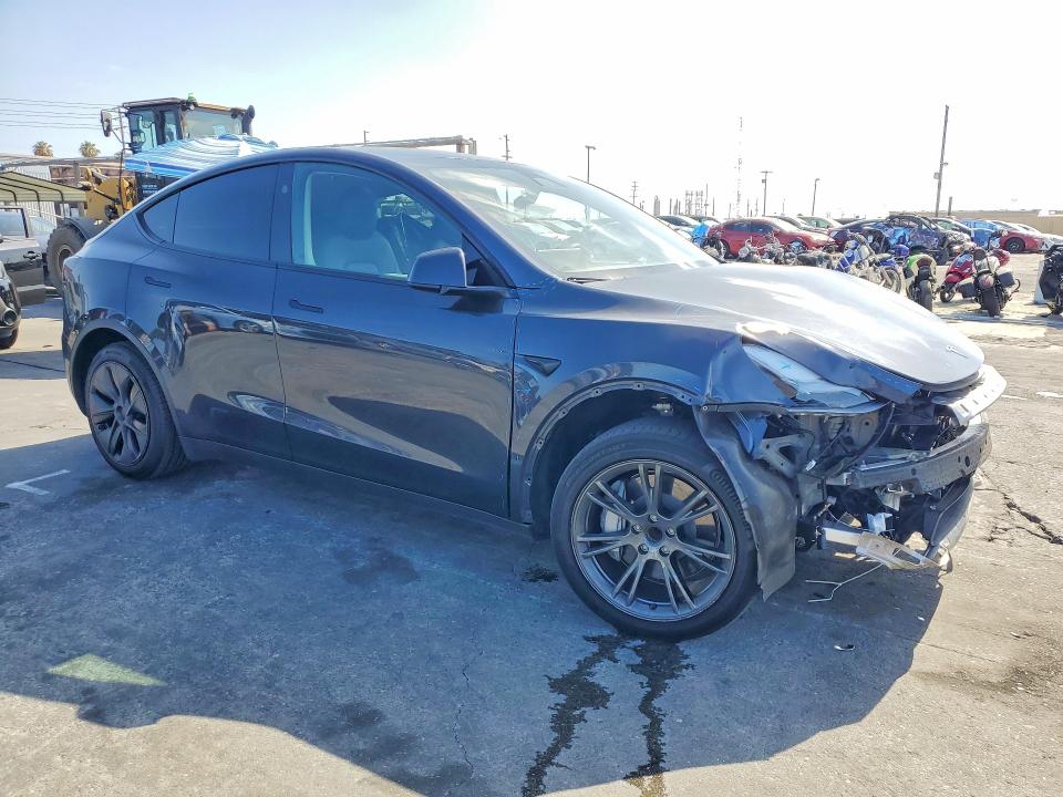 Photo 4 from auction – 2024 TESLA MODEL Y with VIN 7SAYGDED3RF102444