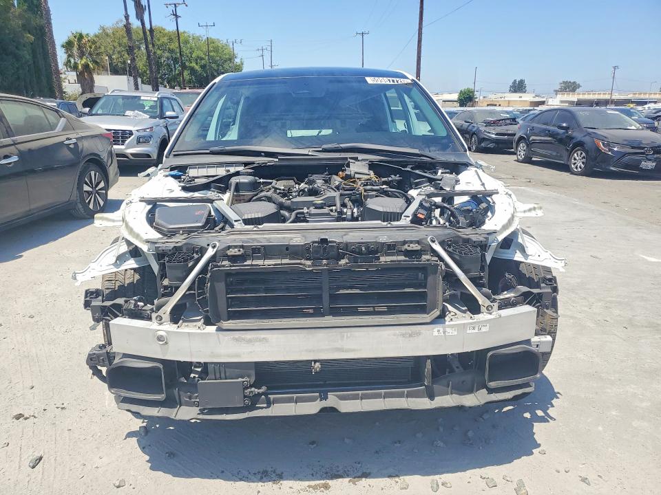 Photo 5 from auction – 2026 GENESIS G90 with VIN KMTFC4SD4TU056028