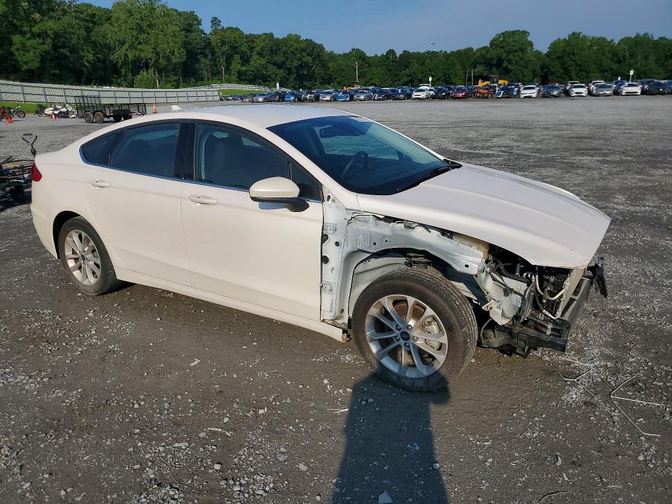 Photo 4 from auction – 2020 FORD FUSION with VIN 3FA6P0HD4LR119466