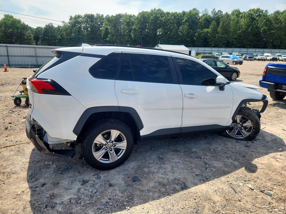 Photo 3 from auction – 2023 TOYOTA RAV4 with VIN 2T3P1RFVXPC325801