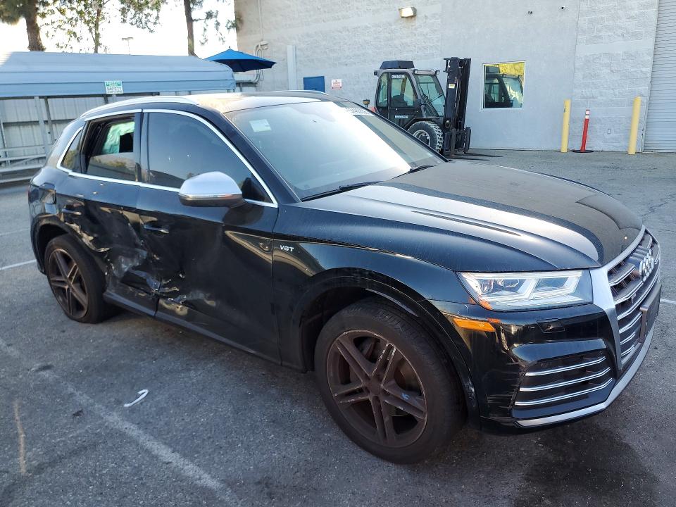 Photo 4 from auction – 2018 AUDI SQ5 with VIN WA1A4AFY0J2001211