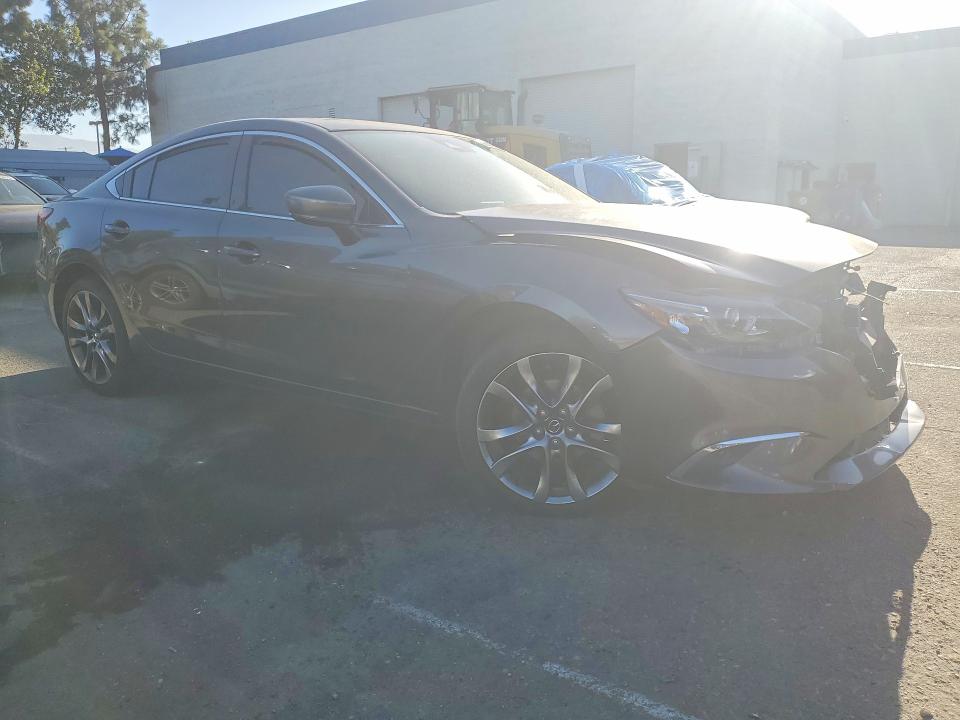 Photo 4 from auction – 2017 MAZDA 6 with VIN JM1GL1X57H1153784