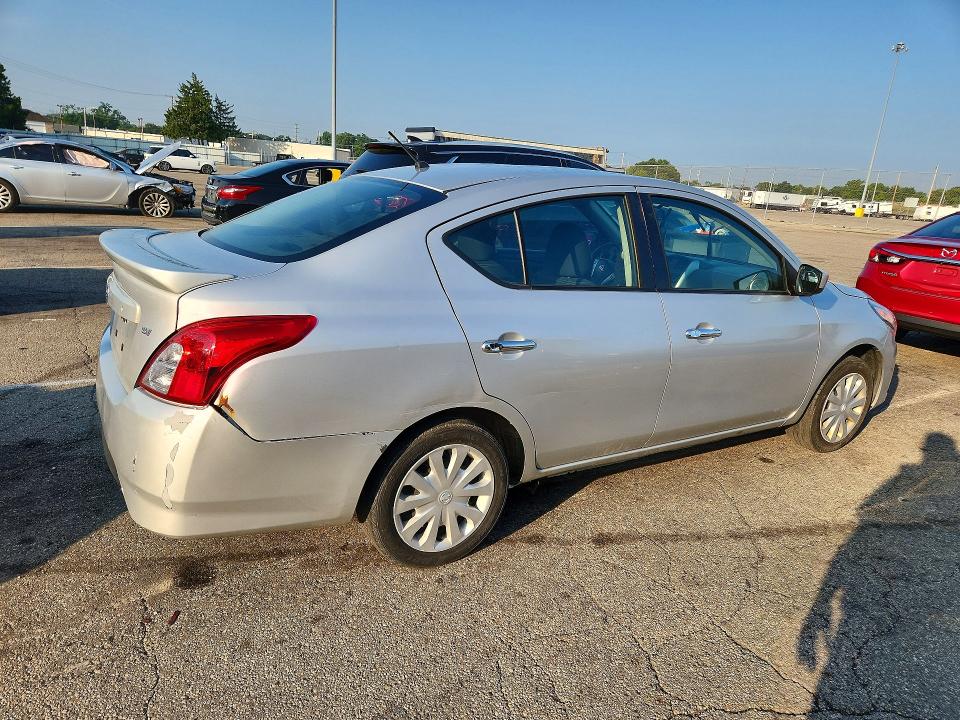 Photo 3 from auction – 2018 NISSAN VERSA with VIN 3N1CN7AP5JL811335