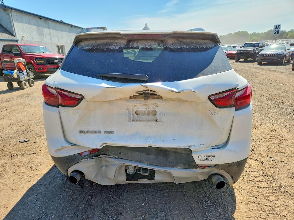 Photo 6 from auction – 2021 CHEVROLET BLAZER with VIN 3GNKBHRS9MS524923