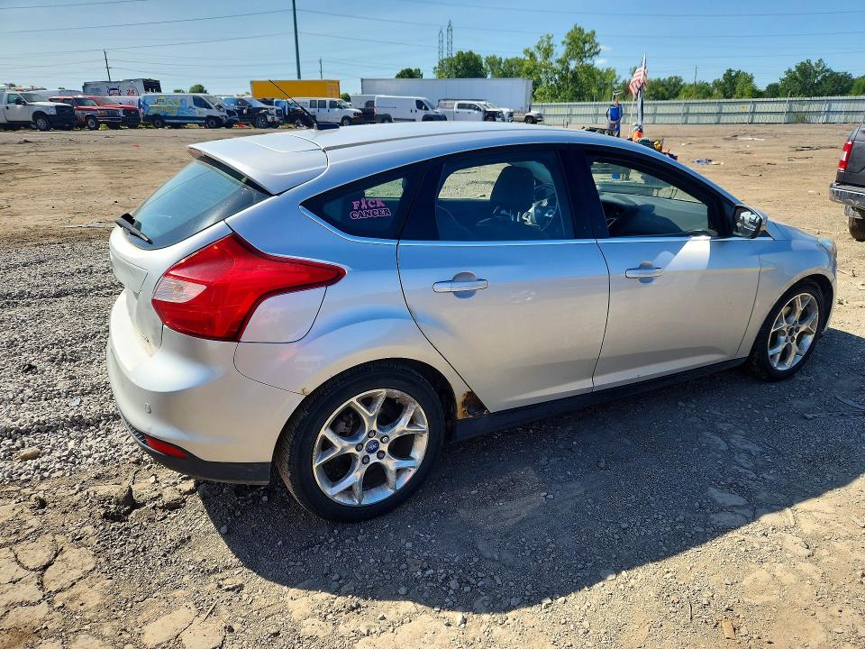 Photo 3 from auction – 2012 FORD FOCUS with VIN 1FAHP3M29CL221407
