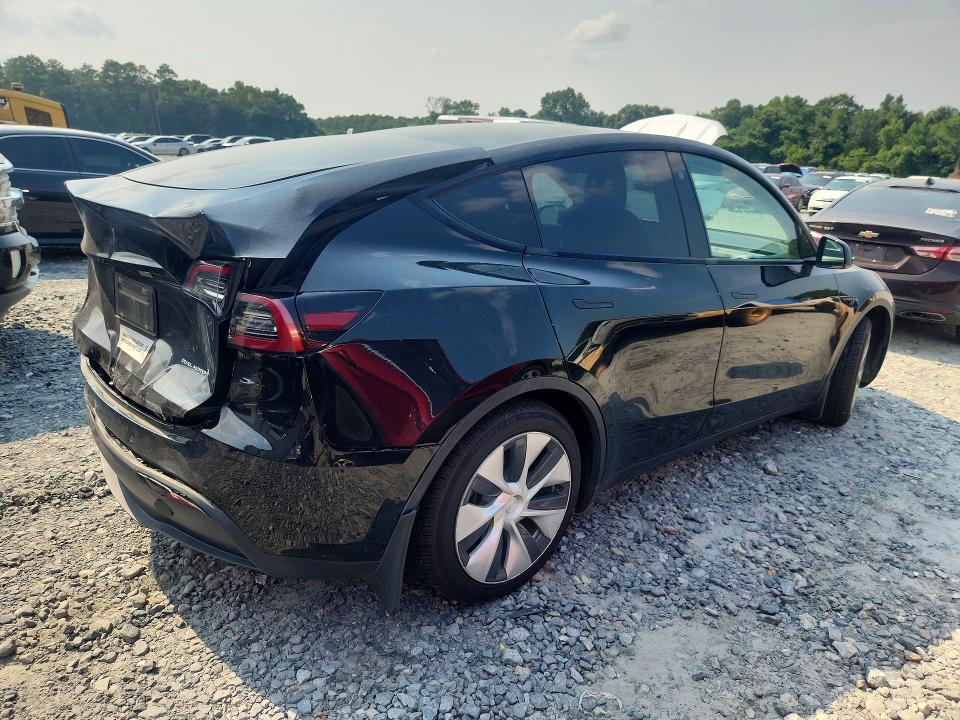 Photo 3 from auction – 2022 TESLA MODEL Y with VIN 7SAYGAEE7NF313390