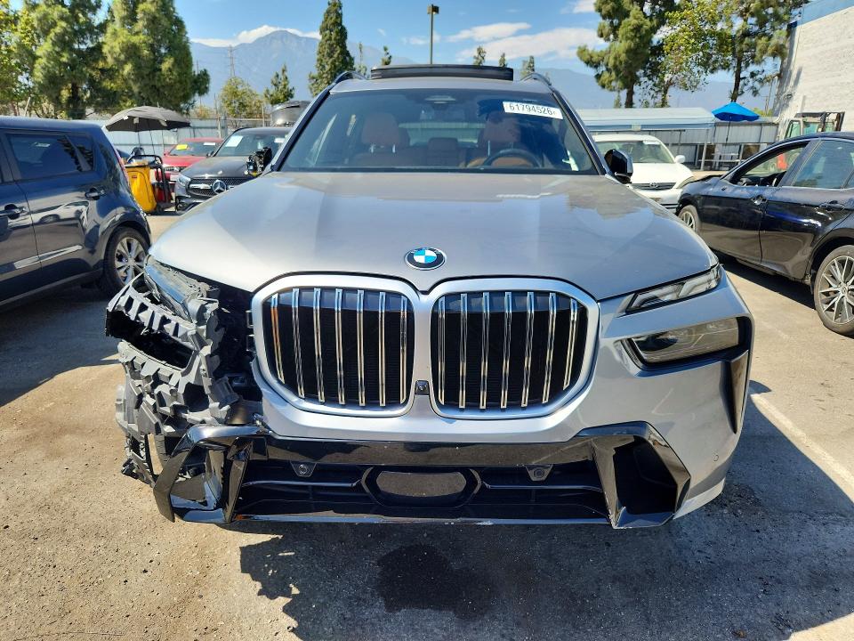 Photo 5 from auction – 2023 BMW X7 with VIN 5UX23EM09P9P27066