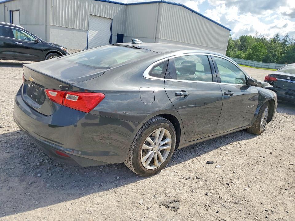 Photo 3 from auction – 2017 CHEVROLET MALIBU with VIN 1G1ZE5ST6HF170345