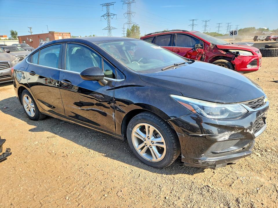 Photo 4 from auction – 2018 CHEVROLET CRUZE with VIN 1G1BE5SM9J7148656