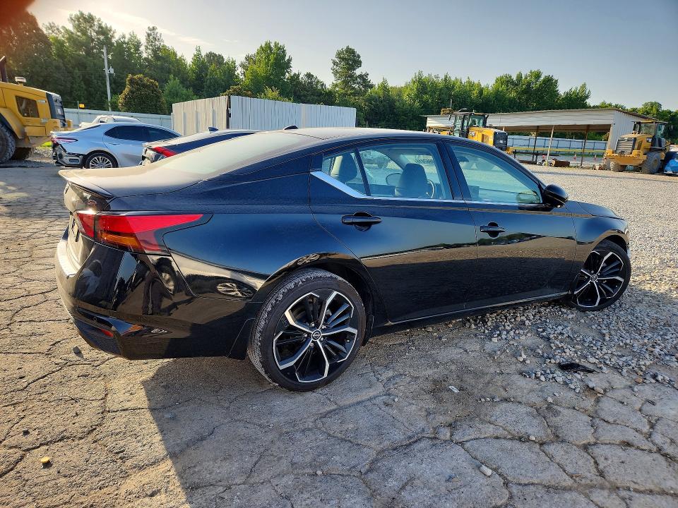 Photo 3 from auction – 2023 NISSAN ALTIMA with VIN 1N4BL4CV9PN304946