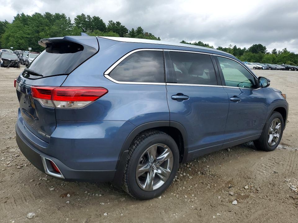 Photo 3 from auction – 2017 TOYOTA HIGHLANDER with VIN 5TDDZRFH3HS478687
